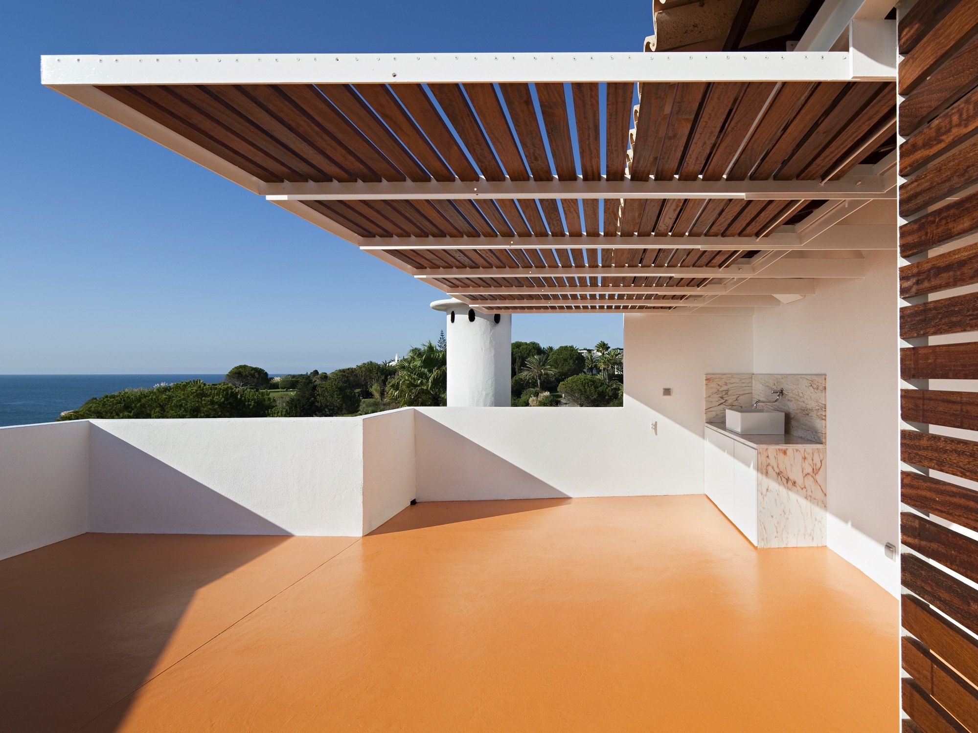 Casa n.º 3 —  Levante