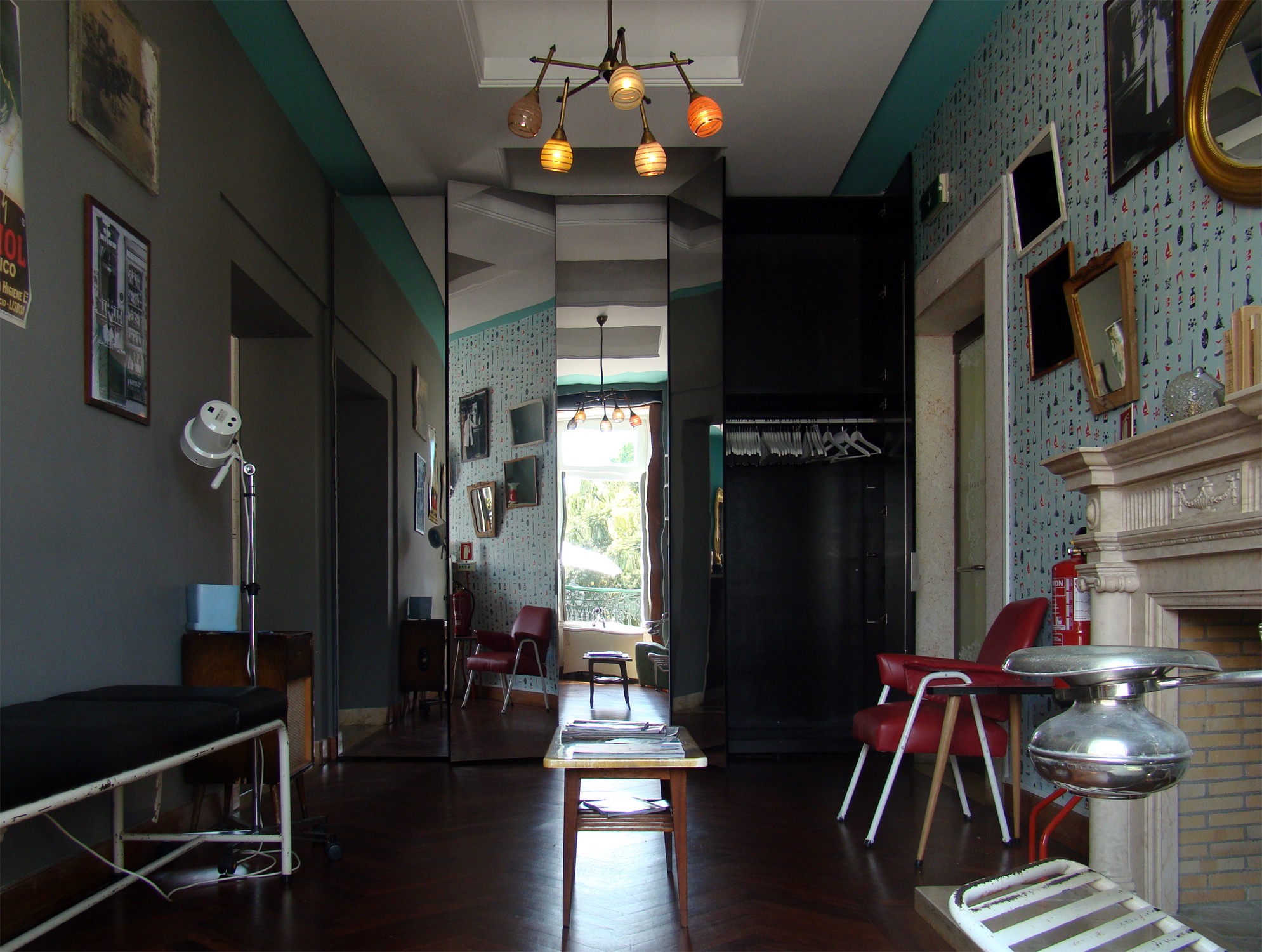 Restaurant No. 3 —  Pharmácia